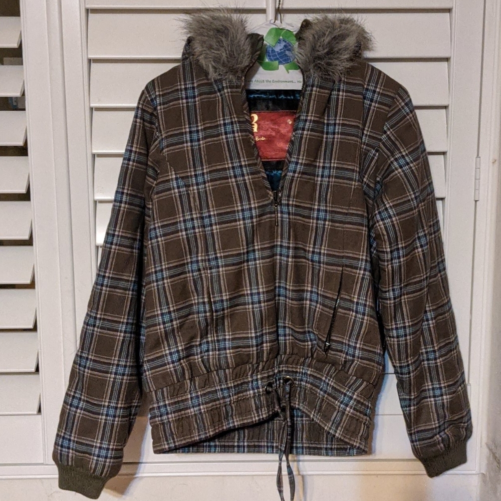 NWOT B by Burton NYU Pullover